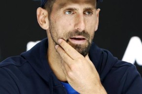 开云体育官网-德约科维奇重返赛场，败北首场状态出色，加拿大队观众沸腾！