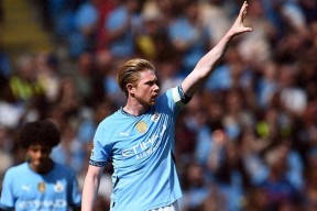 开云体育-德布劳内意外战胜TL，战术调整引爆全场！